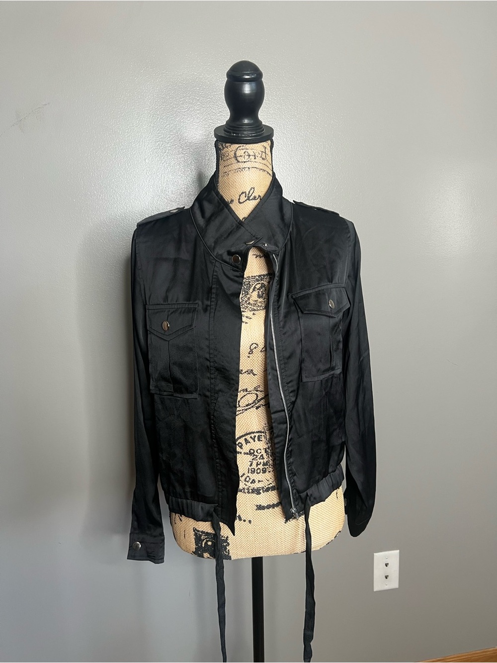 Sugar + lips black mock neck zip up lightweight jacket size XS edgy mobwife - Picture 3 of 9